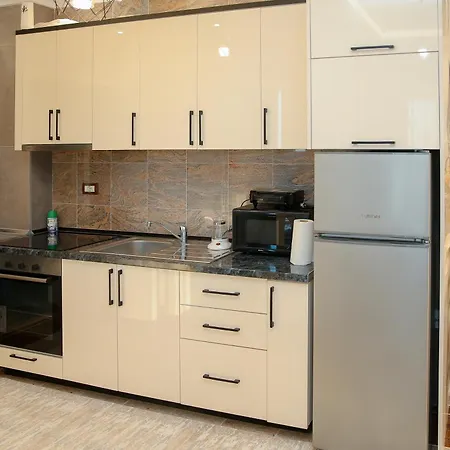 Fishta Q5 33 Apartmán