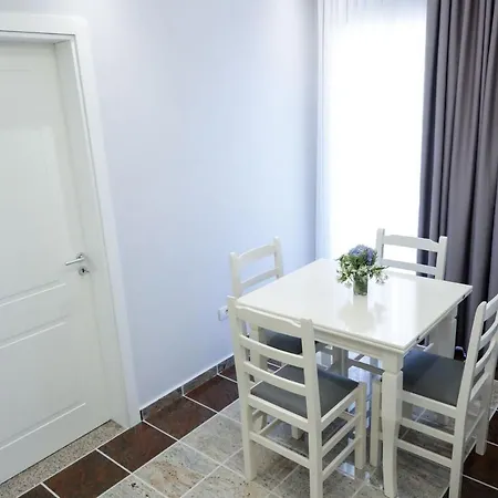 Fishta Q5 33 * Velipojë